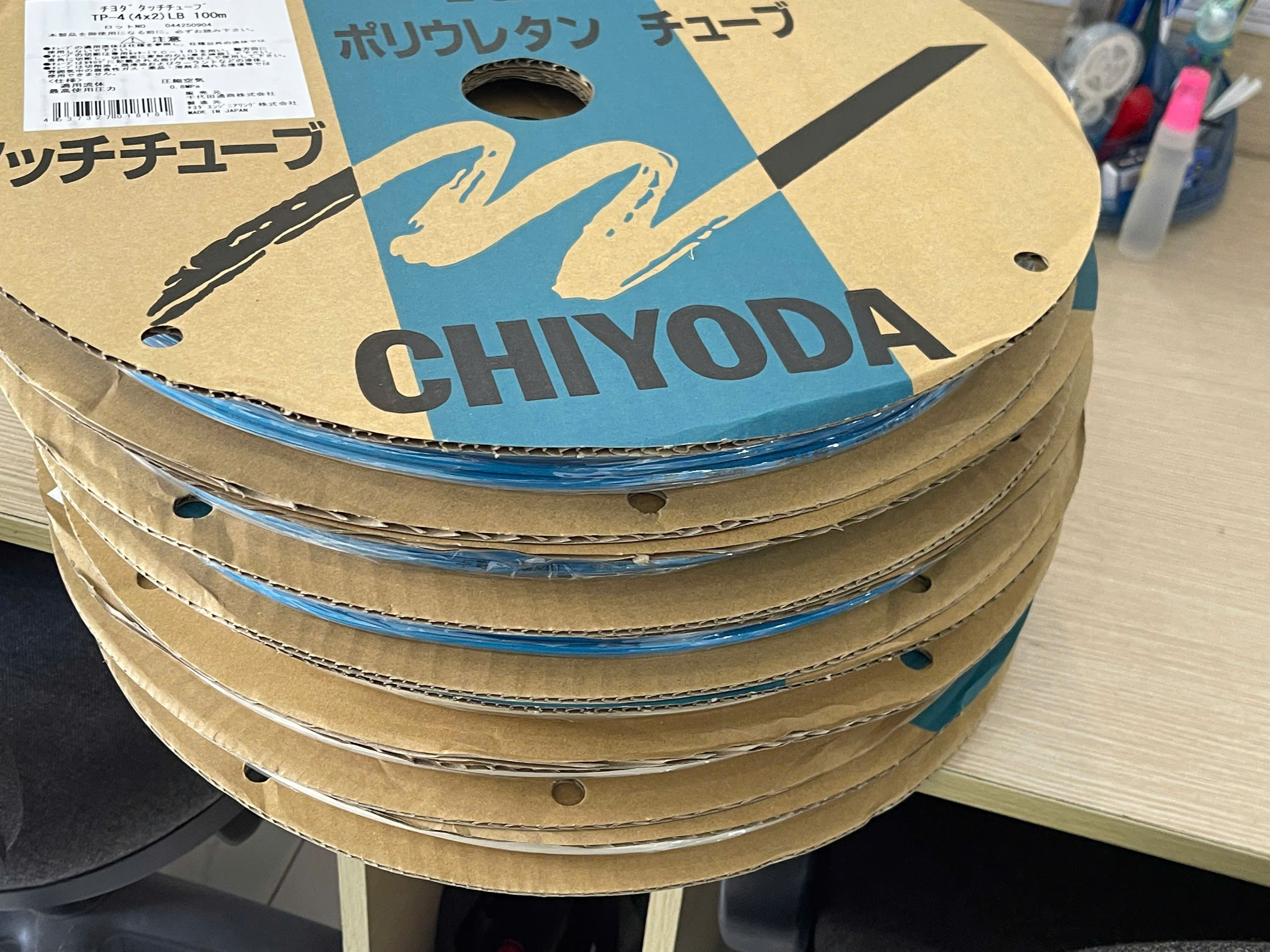 Ống dẫn khí . Model: TP-4 (4x2) LB 100M  / タッチチューブ TPシリーズ